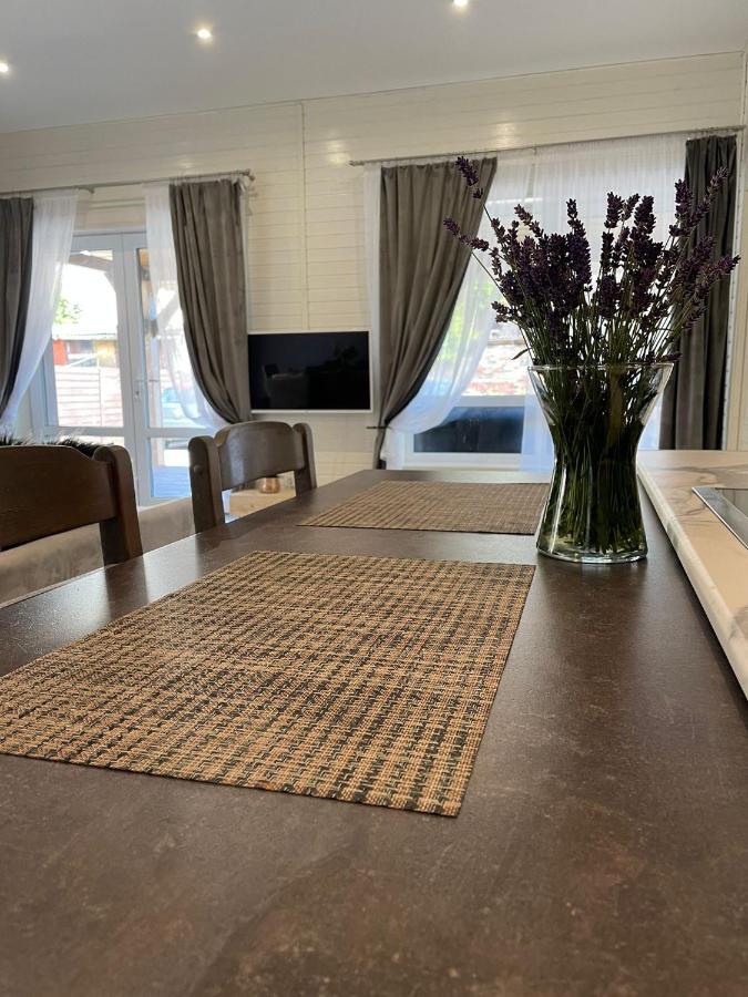 Apartamenti Starp Krastiem Liepāja Extérieur photo